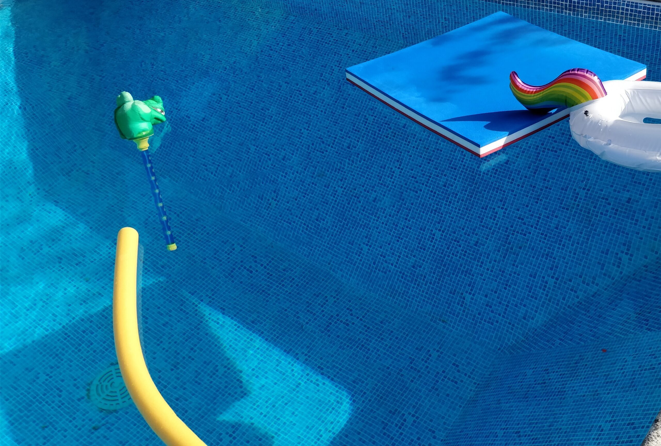 pool with floats